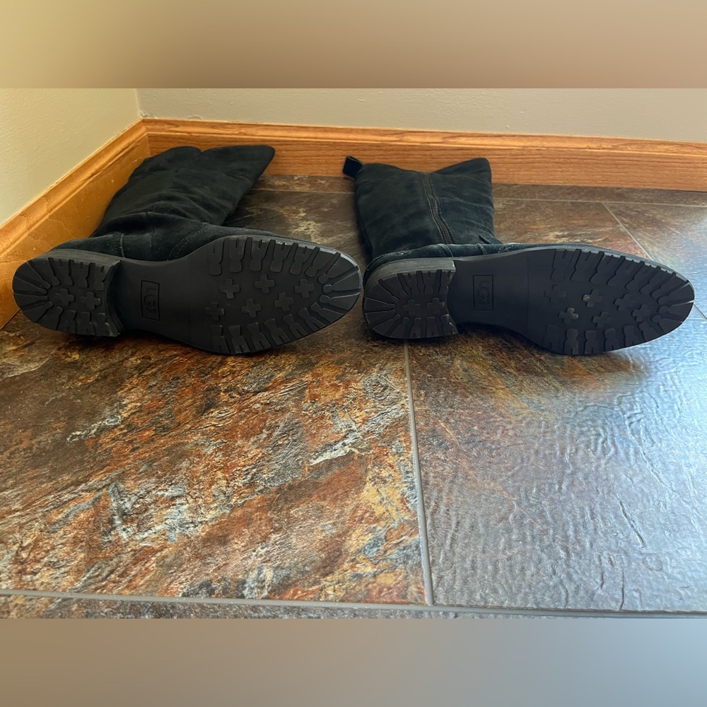 Women’s UGG Sorensen black suede tall zipper waterproof classic  boots. Size 9.5 - Picture 8 of 16